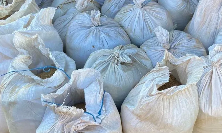 Голямо количество тютюн без акцизен бандерол е задържан в Казанлък - Tribune.bg