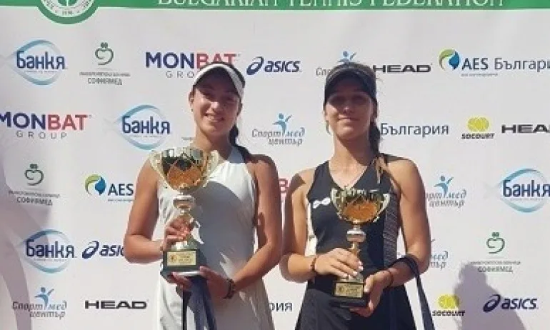 Аршинкова и Топалова са четвъртфиналистки в Индия - Tribune.bg