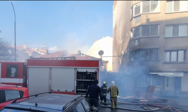 75-годишна жена е загинала при пожар в жилището си в