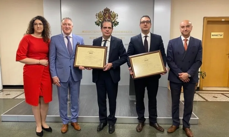 Лъчезар Борисов връчи сертификат за инвестиция, която ще създаде нови 100 работни места в областта на високите технологии - Tribune.bg