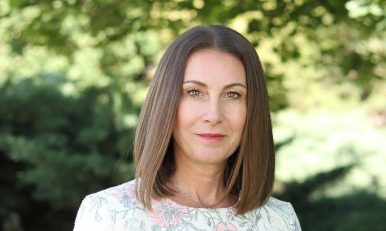 Журналистката Ива Стоянова издаде първия си роман - Tribune.bg