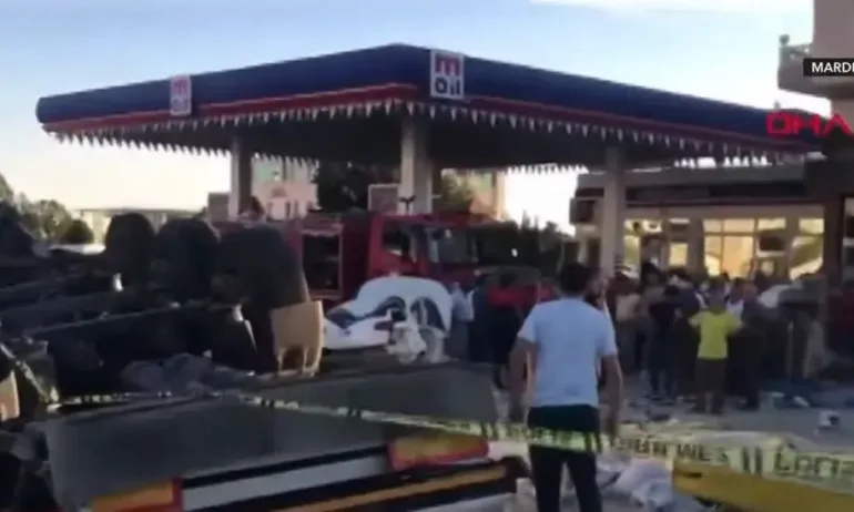 Черна хроника в Турция: Камион се вряза в тълпа, загинаха 16 души (ВИДЕО) - Tribune.bg