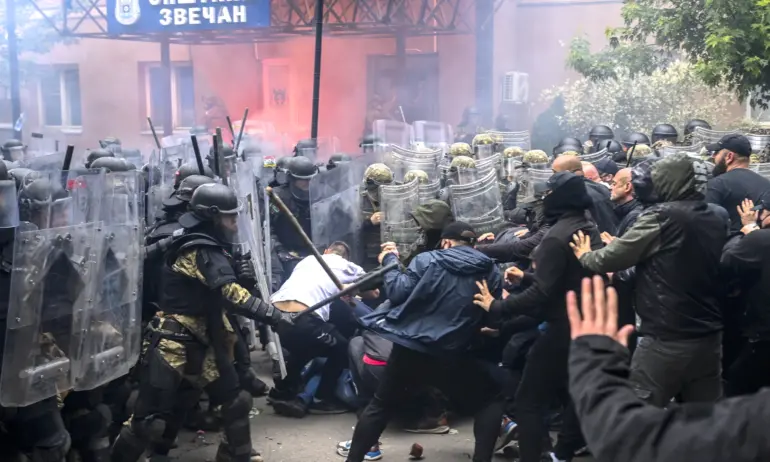 В бойна готовност: Вучич се среща с посланиците на САЩ, Русия и Китай заради ситуацията в Косово - Tribune.bg