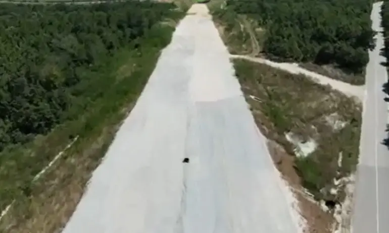 Видео с дрон на наш читател показва екслузивно най-дългия строящ
