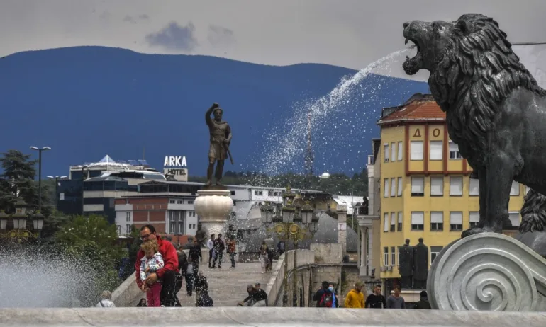 Хвърчащ лист хартия дава надежди на Македония, че може да прецака България пред ЕС - Tribune.bg