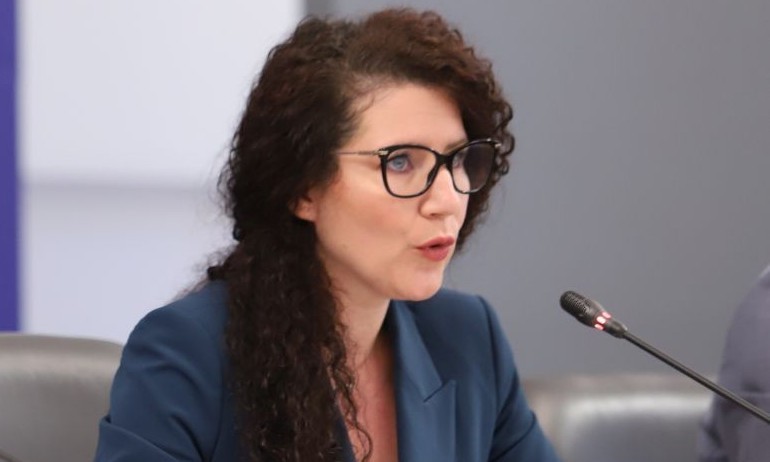 Нашите съседи не са добитък, управляващите да го разберат или да вземат влака за Етрополе - Tribune.bg