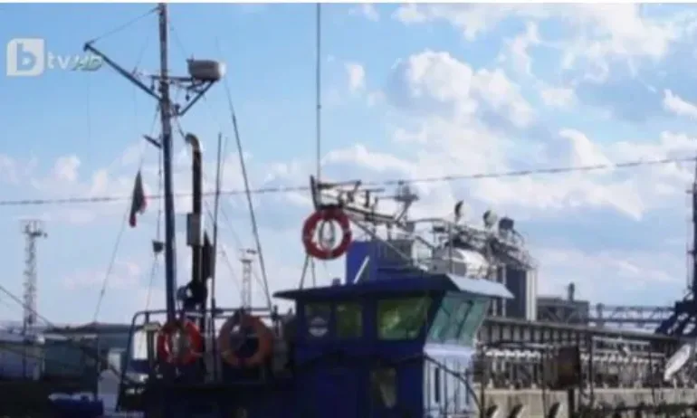 Един от задържаните капитани в Румъния: Очакваме съдействие, за да си върнем корабите - Tribune.bg