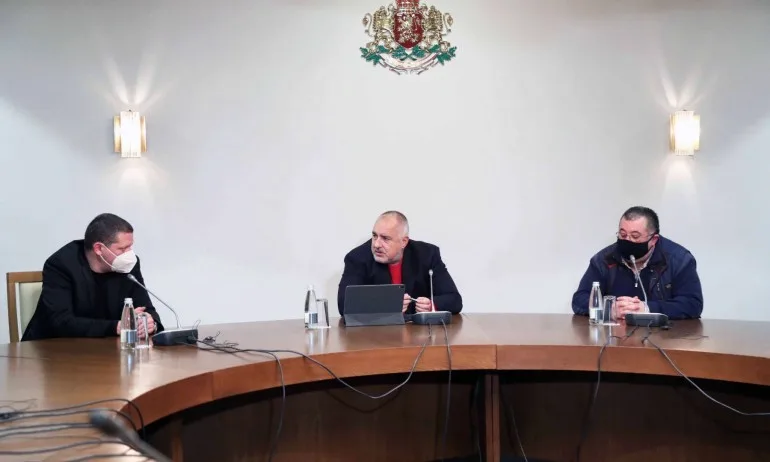 Отпуснаха 220 000 лв. за почистване на отпадъците пред стената на ВЕЦ Своге - Tribune.bg