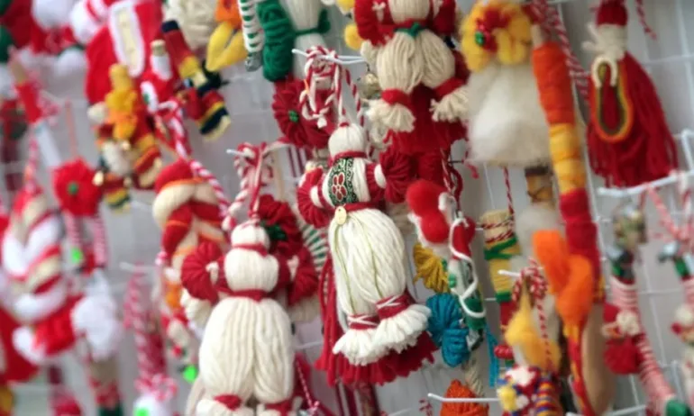 Стартира приема на заявления за продажба на мартеници и сувенири в Благоевград - Tribune.bg