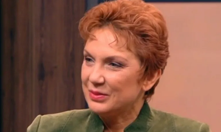 Мая Манолова преписала програмата си за електронно управление на София от Антония Първанова - Tribune.bg