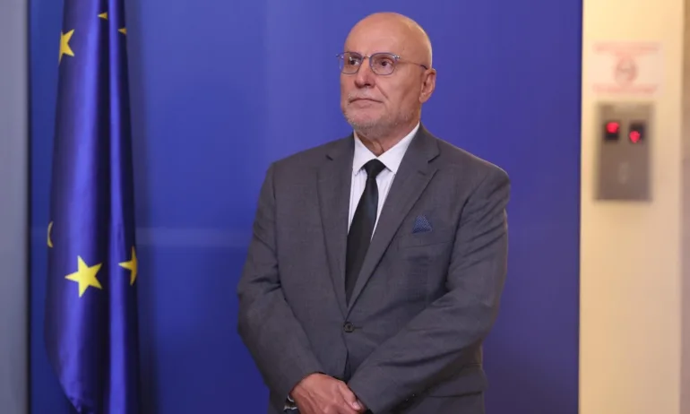 Управителят на БНБ Димитър Радев се срещна с еврокомисаря Валдис Домбровскис - Tribune.bg