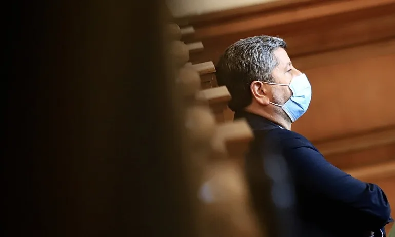 Журналистка: Изглежда Христо Иванов не счита за необходимо да се занимава с разглеждане на закони - Tribune.bg