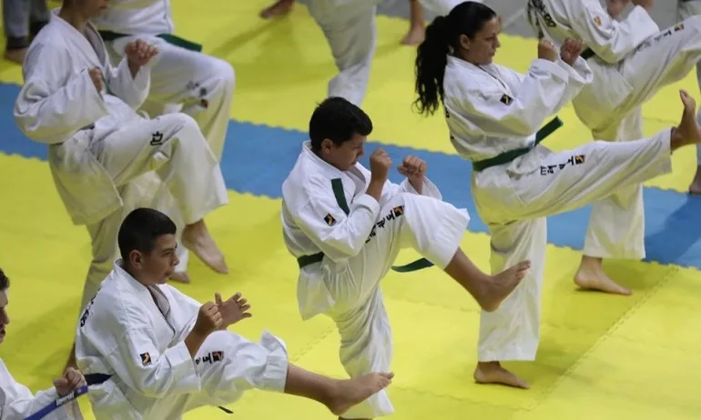 Спортният панаир #BeActiveFair продължава в Арена Армеец - Tribune.bg