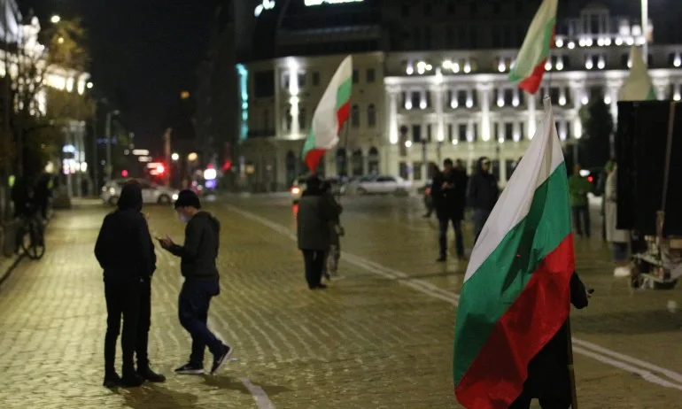 Отровното трио сложиха точка на вечерните протести, тръгват да градят комитети в страната - Tribune.bg