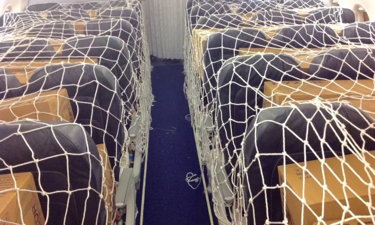 Втори самолет достави от Китай лекарства и предпазни средства, купени от българското правителство - Tribune.bg