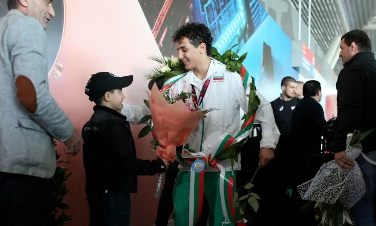 Едмонд Назарян се завръща на тепиха - Tribune.bg