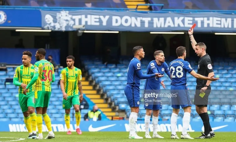 Застрашен от изпадане прекъсна победната серия на Челси - Tribune.bg