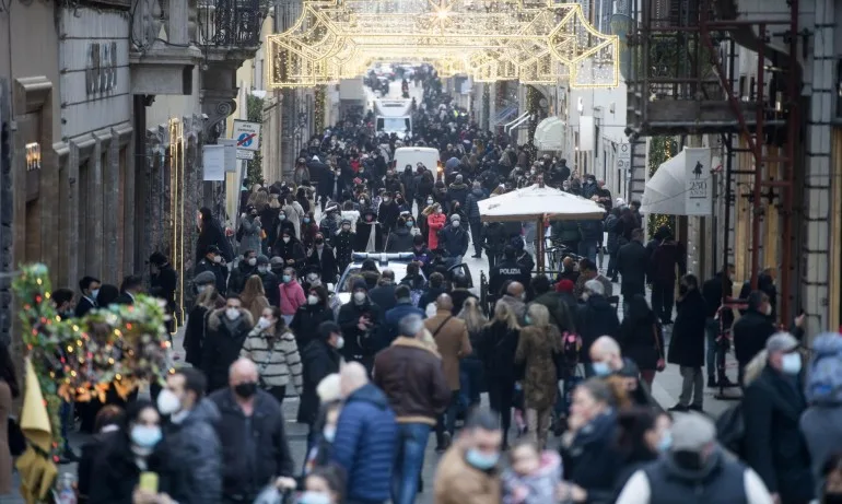 Италия с червена зона за празниците - Tribune.bg