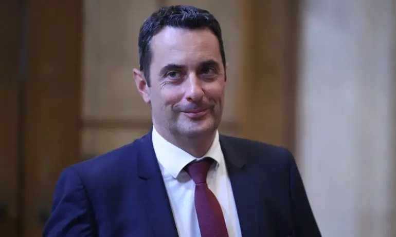 Министър Гвоздейков: Пътищата са отворени, няма бедстващи хора - Tribune.bg