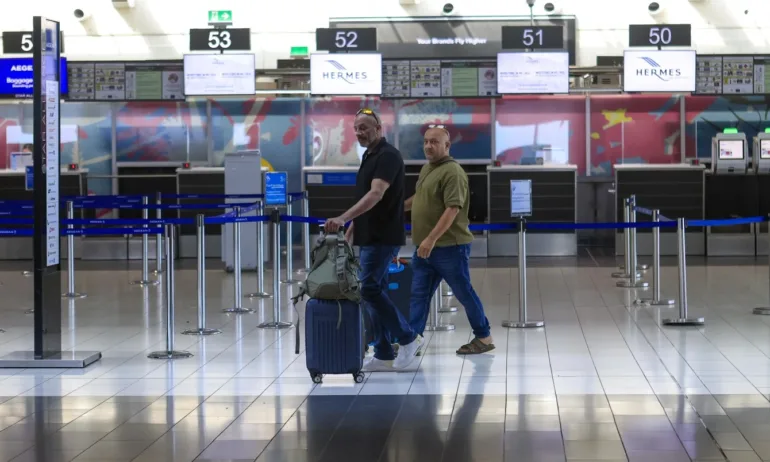 Израел отвори въздушното си пространство - Tribune.bg