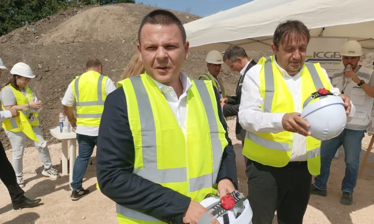 Служебните министри: Газ в интерконектора с Гърция няма, това е строителна площадка - Tribune.bg