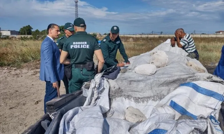 Институциите проверяват незаконно пристанище в ромския квартал Победа на Бургас - Tribune.bg