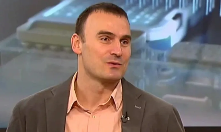 Карамфилов: Три са новите щамове на COVID, по-добре е мерките да останат - Tribune.bg