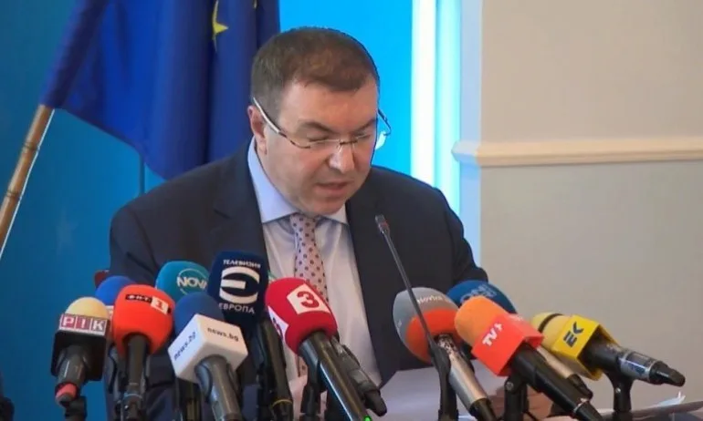 Ангелов: Областните щабове ще наложат мерки при нарастване на броя на болните от COVID-19 - Tribune.bg
