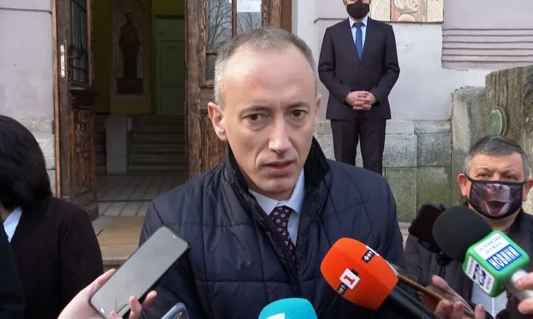 Красимир Вълчев: Засега няма решение за затваряне на училищата - Tribune.bg