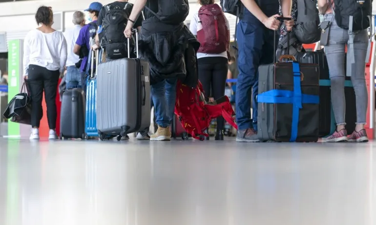 От 27 май отпадат изискванията за влизане у нас за румънските граждани, пристигащи от Румъния - Tribune.bg