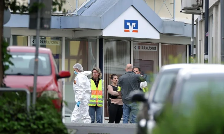 В безопасност и невредими: Край на заложническата криза в германска банка, похитителите са избягали - Tribune.bg
