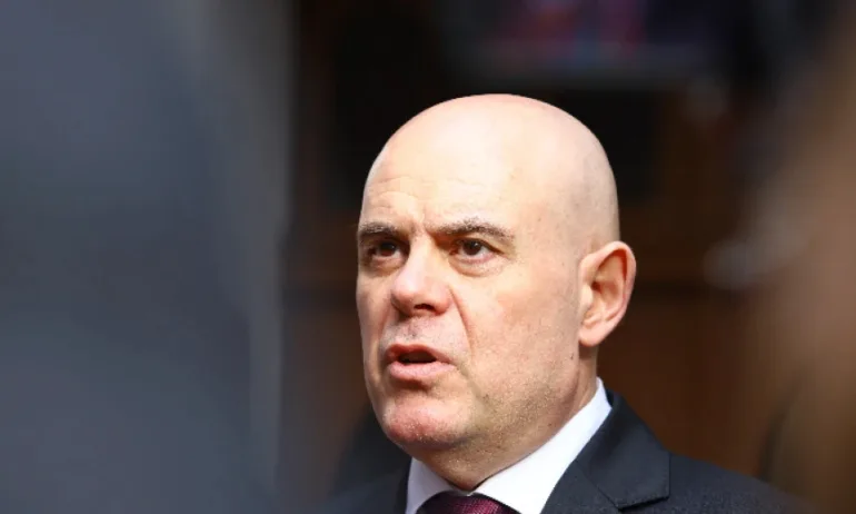 Главният прокурор Иван Гешев ще посети Европейския парламент в Брюксел - Tribune.bg