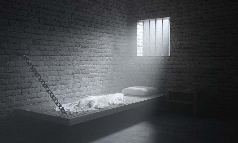 Враговете в леглото на ДБ - Tribune.bg