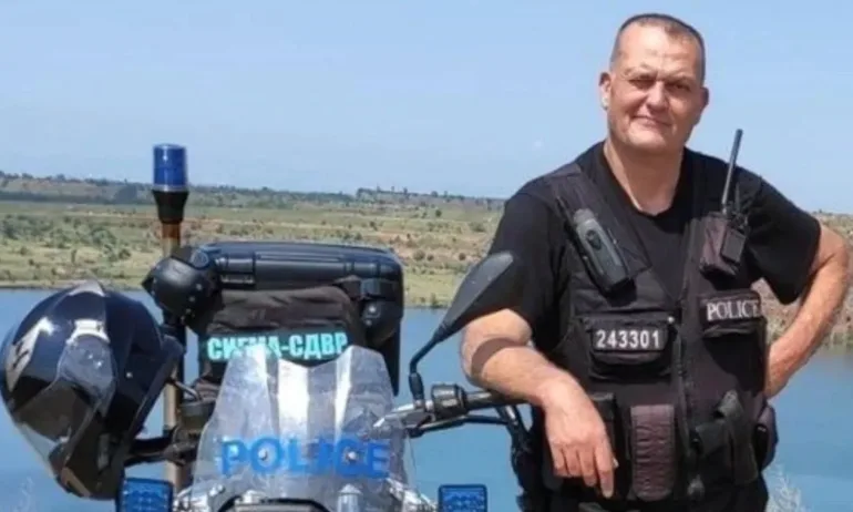 Почина полицаят, блъснат от бус с мигранти на АМ Тракия - Tribune.bg