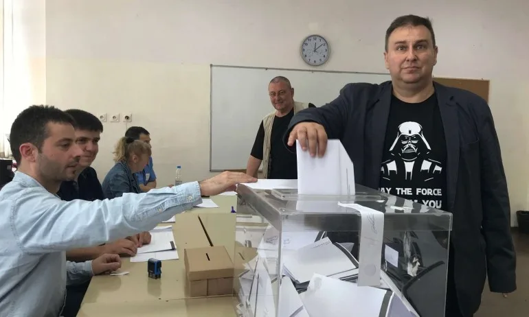 Емил Радев: Гласувах България да има силен глас в Европейския парламент - Tribune.bg