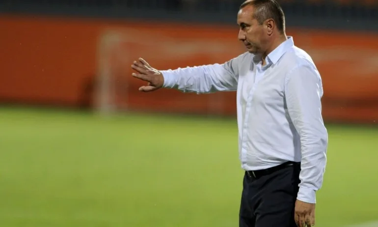 Станимир Стоилов отхвърли офертата на Лудогорец - Tribune.bg