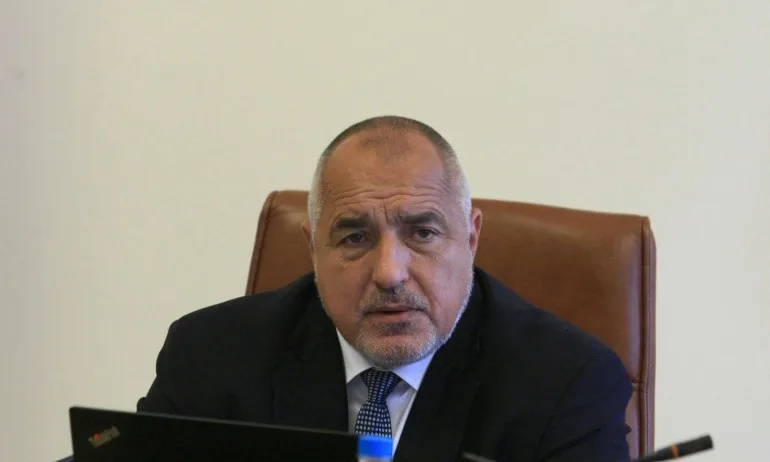 Борисов пита Радев: Когато си изпратиш шефа на пресцентъра в листата на една партия, не участваш ли в изборите? - Tribune.bg