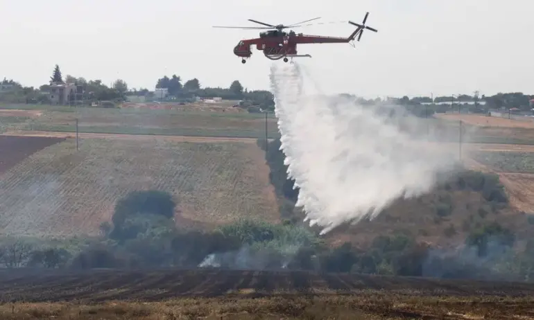 Критична остава ситуацията с пожара на българо-гръцката граница - Tribune.bg