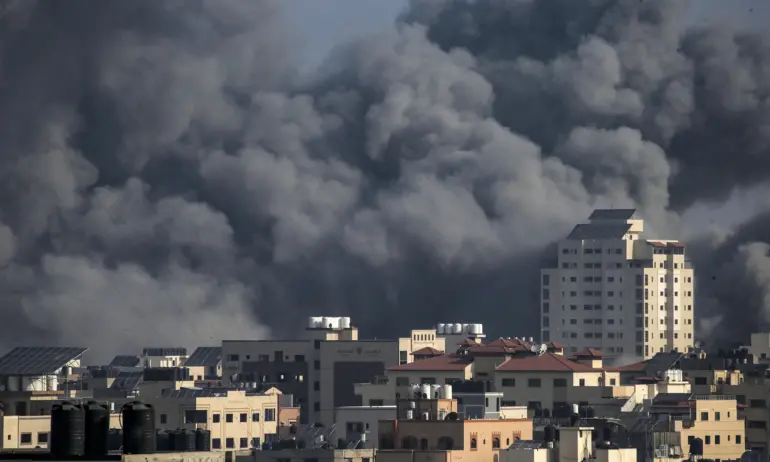 Израел засилва атаките срещу Газа. Бяха нанесени удари по Западния бряг и по летищата в Дамаск и Алепо - Tribune.bg