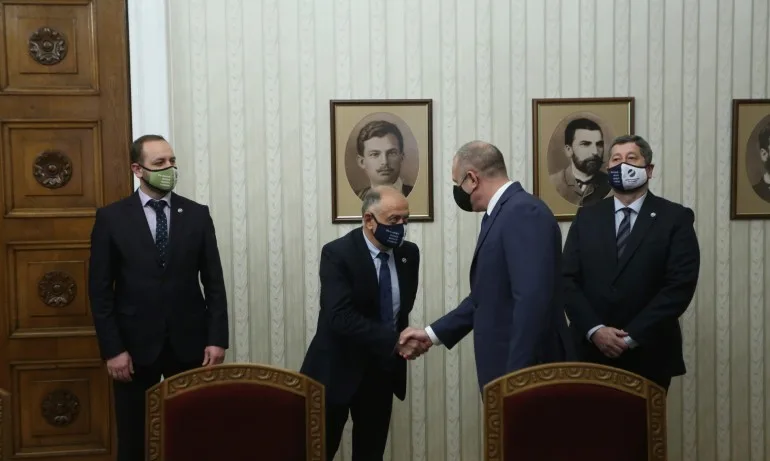 Христо Иванов няма претенции за мандат, имал само 27 депутати - Tribune.bg