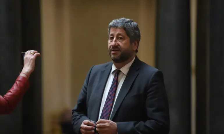 Христо Иванов имаше смелостта да седне на масата с Делян Пеевски, знаейки какви заклинания ще се изрекат - Tribune.bg