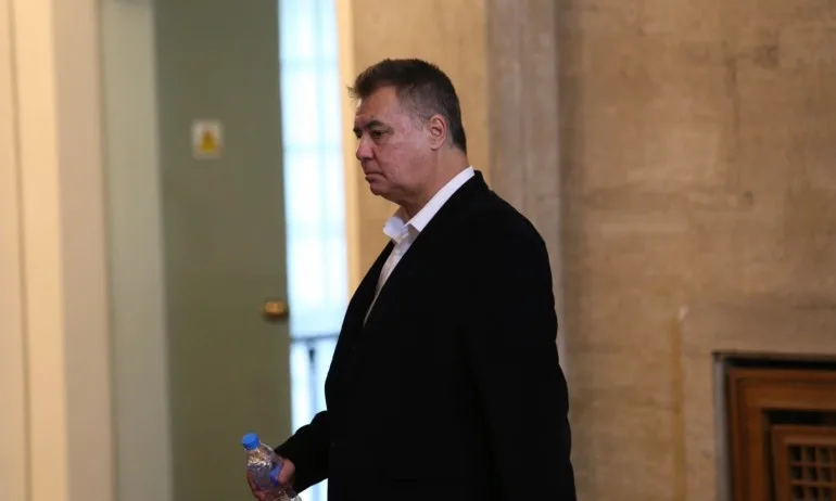 Новият шеф на ДФЗ от дни опитвал да свали от медиите информацията, че е бил обвиняем - Tribune.bg