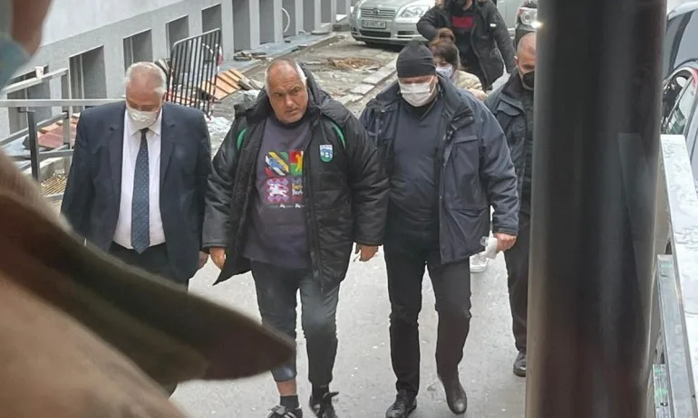 Оперираха Бойко Борисов по спешност заради контузия в коляното - Tribune.bg