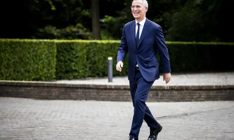 Столтенберг разговаря с Денков: България участва активно в защитата на НАТО в Черноморския район - Tribune.bg