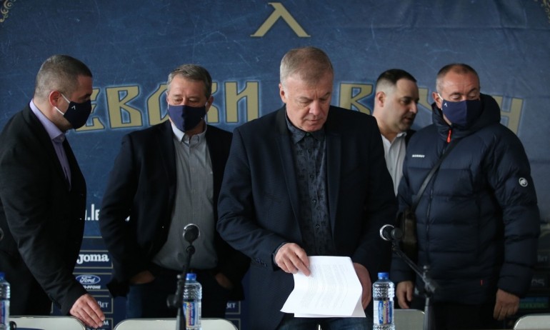 Сираков: Имаме проблеми, но няма да изчезнем - Tribune.bg