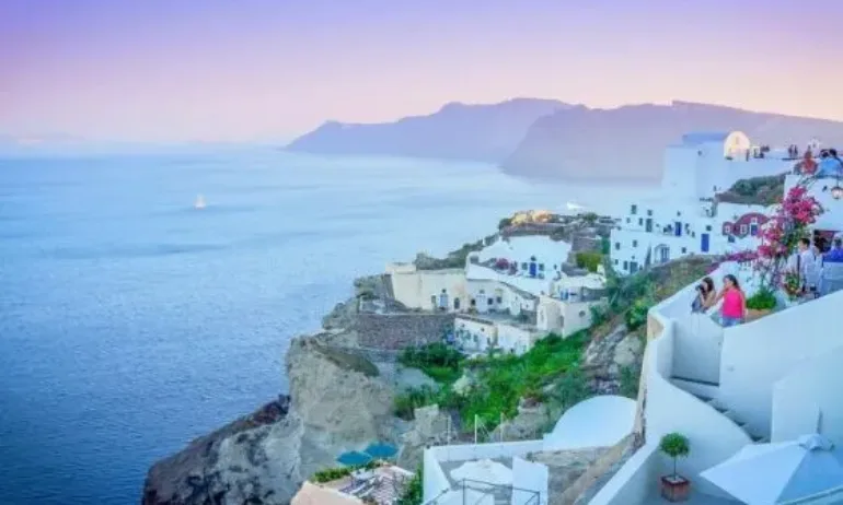 Солени глоби за недекларирани приходи от наеми на имоти в Гърция - Tribune.bg