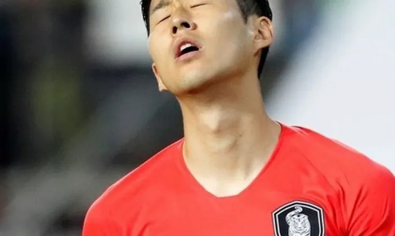 Нападател на Тотнъм влезе в казармата - Tribune.bg