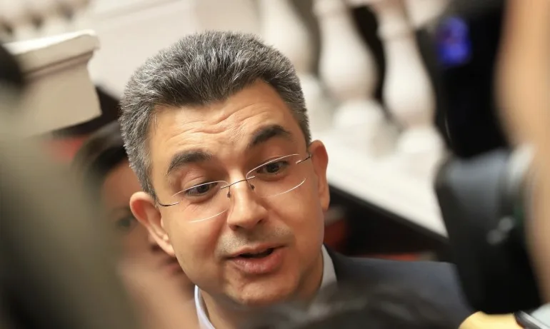 Нови неясноти в биографията на кандидат-премиера на ИТН - Tribune.bg