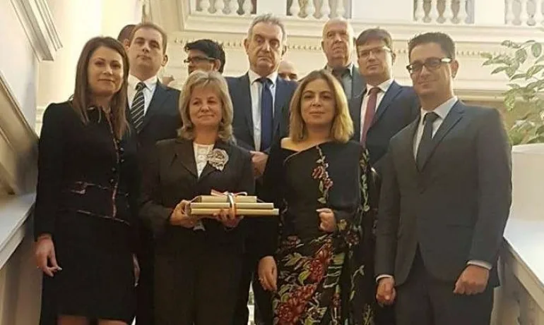 Посланикът на Индия посети Народното събрание - Tribune.bg