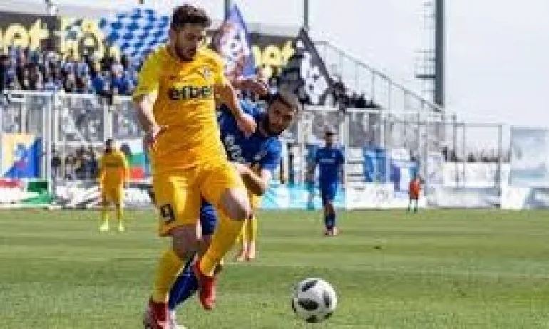 Румънски гранд взе бивш нападател на ЦСКА и Левски - Tribune.bg